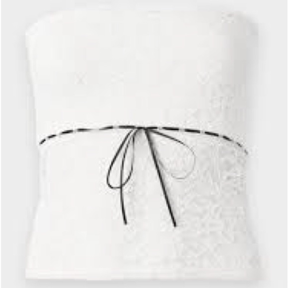 NWT Hollister White Lace Strapless Crop Top A0261 - Picture 2 of 6